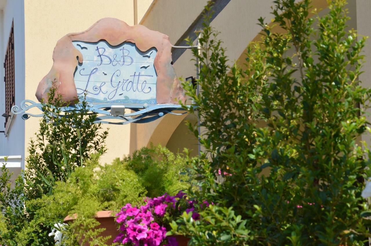Le Grotte Bed & Breakfast Castro  Exterior photo